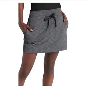 NWOT Athleta Charcoal Gray Women's Metro Downtown Skort Size Small